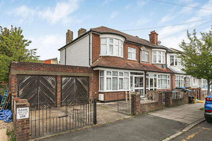 3 Bedroom End Of Terrace House For Sale In Edgehill Road, Mitcham, CR4