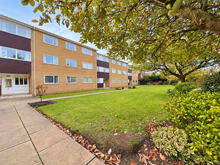 2 Bedroom Flat For Sale In Preston Road, Southport, PR9