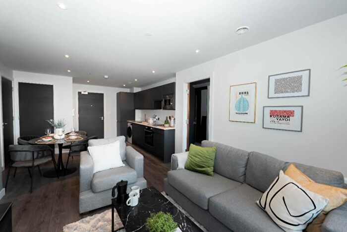 2 Bedroom Apartment To Rent In Greengate, Manchester, Greater Manchester, M3