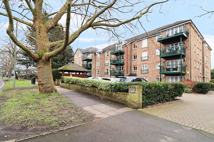 2 Bedroom Flat For Sale In Copers Cope Road, Beckenham, BR3