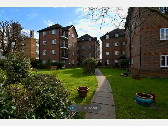 2 Bedroom Flat To Rent In Kingsbridge Court, Brondesbury Park / Kilburn, NW2