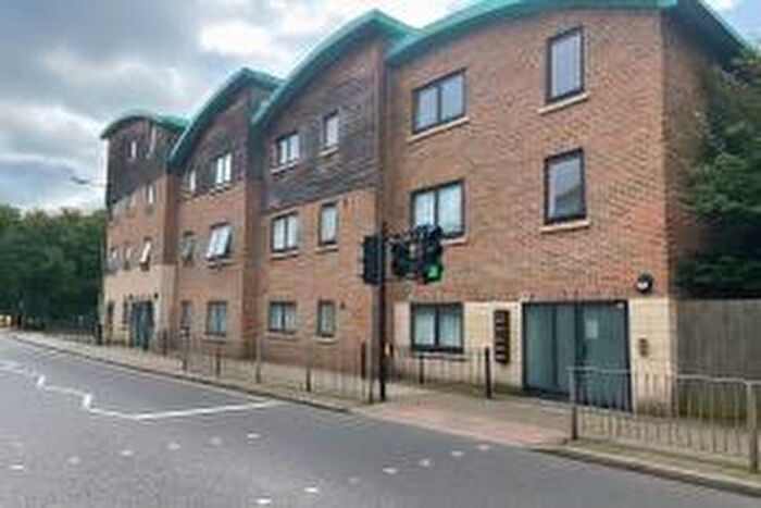2 Bedroom Flat To Rent In Silver Street, Edmonton, N18