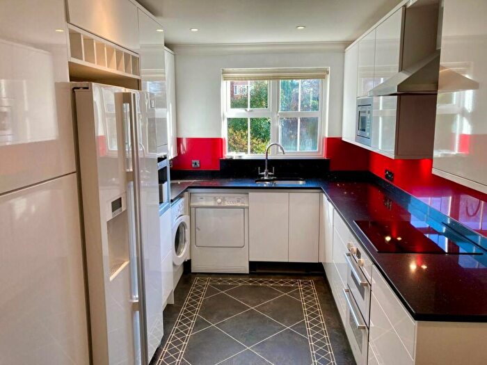 2 Bedroom Apartment To Rent In Rushams Road, Horsham, RH12