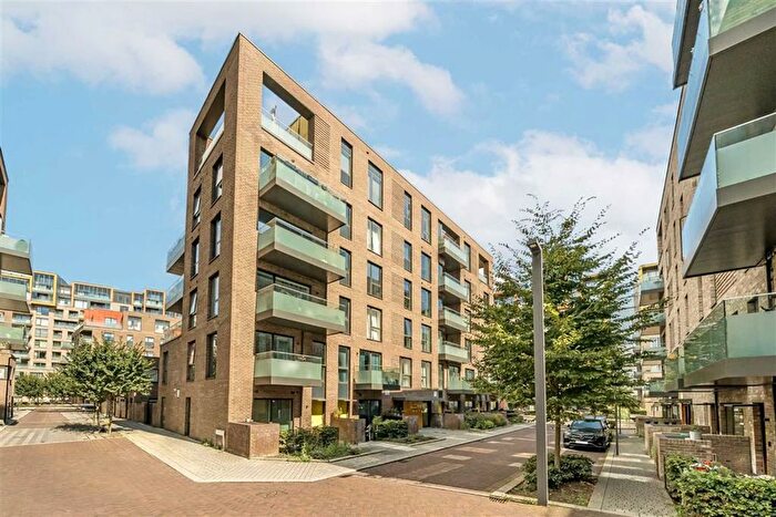 2 Bedroom Flat To Rent In Billingshurst Way, London, SE10