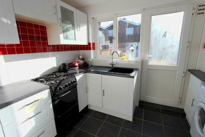 1 Bedroom House Of Multiple Occupation To Rent In Goldings Crescent, Hatfield, AL10