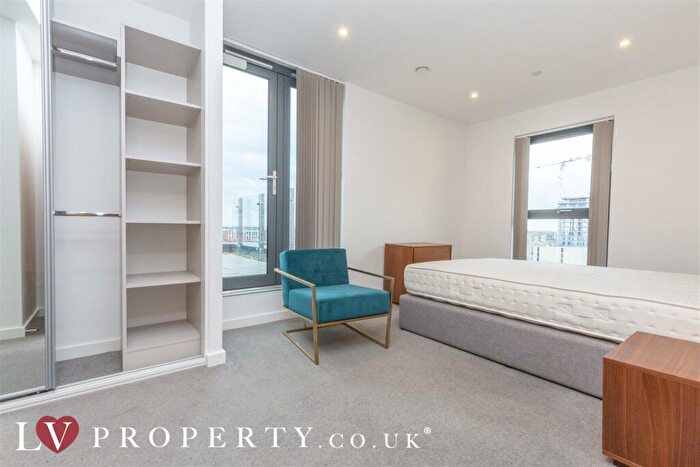 2 Bedroom Apartment To Rent In The Axium, Windmill Street, Birmingham, B1