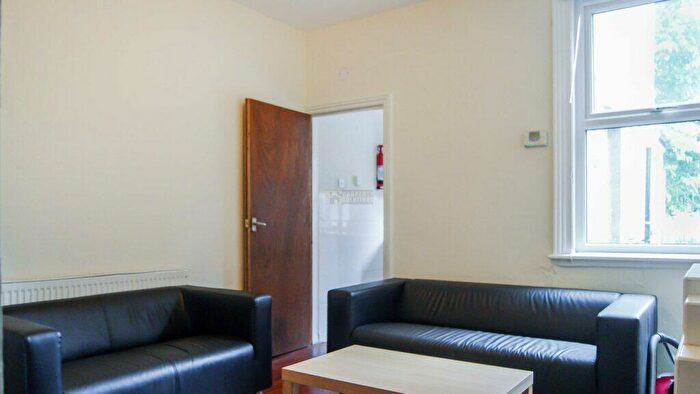 3 Bedroom Terraced House To Rent In Tiverton Road, Selly Oak, Birmingham, B29