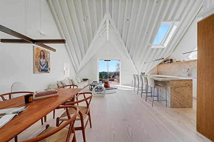 3 Bedroom Flat To Rent In Lindfield Gardens, Hampstead, London, NW3