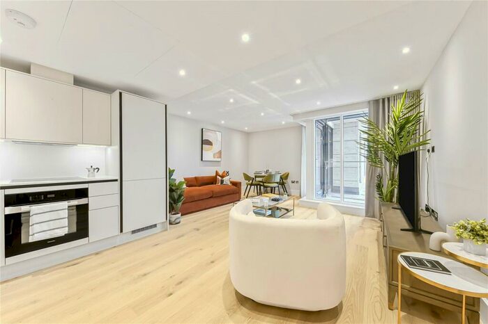 2 Bedroom Apartment To Rent In Baker Street, Marylebone, London, NW1