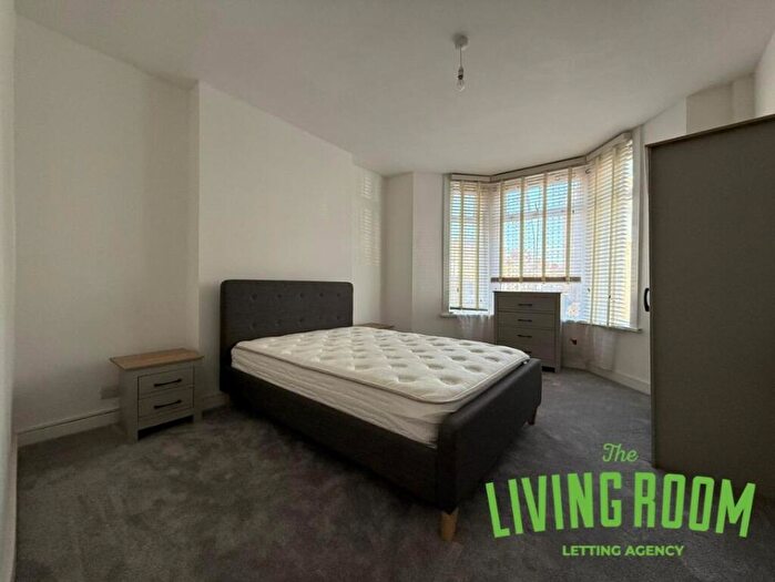 1 Bedroom Flat To Rent In Moy Road, Roath, Cardiff, CF24