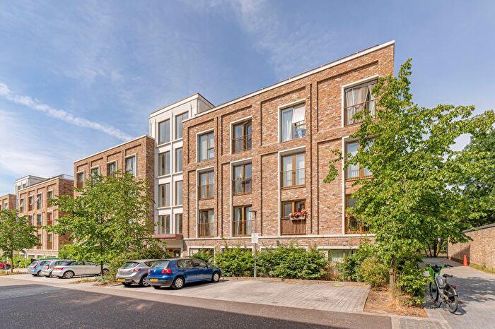 1 Bedroom Apartment For Sale In Apple Tree Road, London, N17