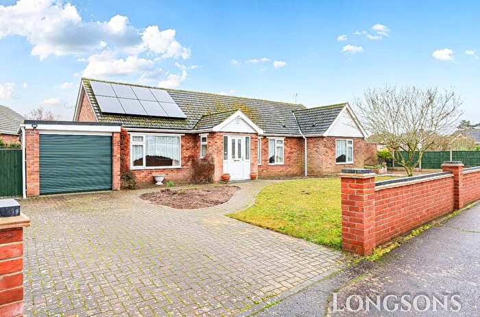 4 Bedroom Detached Bungalow For Sale In Eastfields, Narborough, PE32