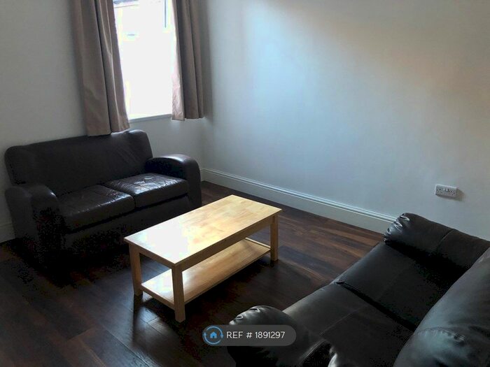 2 Bedroom Terraced House To Rent In Windsmoor Street, Stoke-On-Trent, ST4