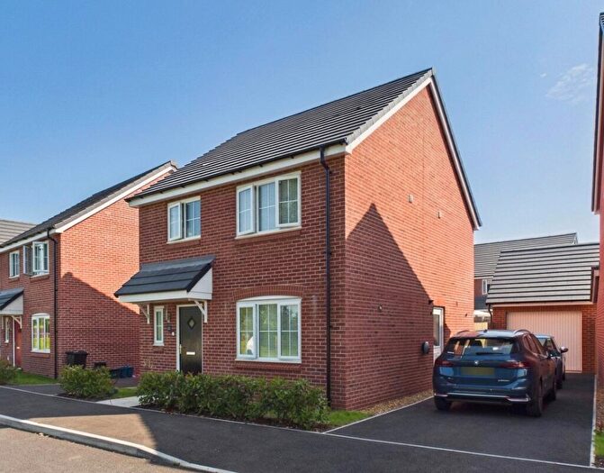 3 Bedroom Detached House For Sale In Magpie Drive, Willand, Cullompton, Devon, EX15