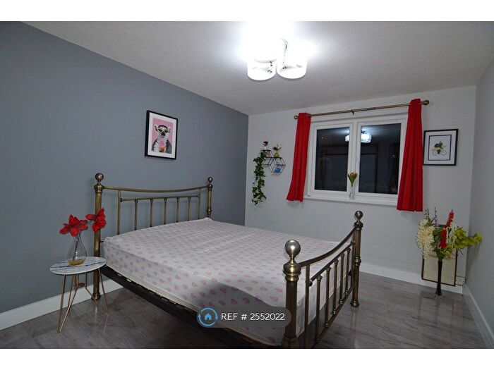 1 Bedroom Flat To Rent In Sidmoth Court, Reading, RG1