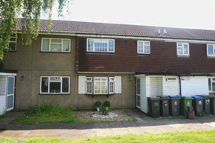 3 Bedroom Terraced House To Rent In Buckland Road, Chessington, Surrey., KT9