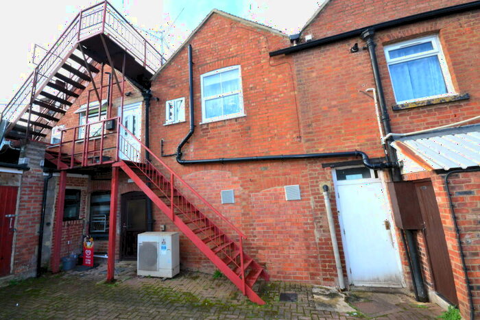 1 Bedroom Flat To Rent In Cheapside, Church Street, Newent, GL18
