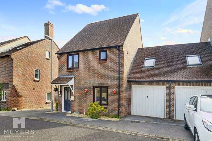 3 Bedroom Detached House For Sale In Queens Drive, Dorchester, DT2