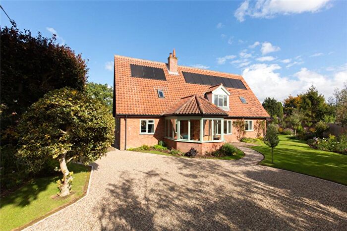 4 Bedroom Detached House For Sale In Kelling Road, Holt, Norfolk, NR25