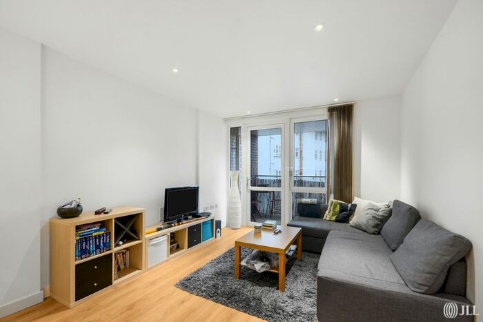 1 Bedroom Flat To Rent In Devan Grove, London, N4