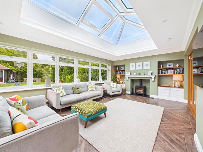 5 Bedroom Detached House For Sale In Bosley Way, Christchurch, Dorset, BH23