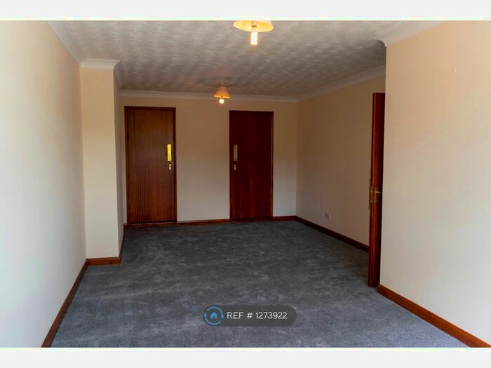 1 Bedroom Flat To Rent In Deeds Grove, High Wycombe HP12