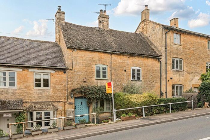2 Bedroom Cottage For Sale In Bourton-on-the-Hill, Gloucestershire, GL56
