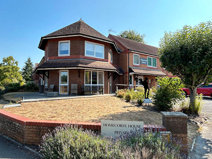 1 Bedroom Flat For Sale In Homecorfe House, Wentworth Drive, Broadstone, Dorset, BH18
