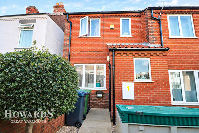 2 Bedroom End Of Terrace House For Sale In Getliff Mews, Great Yarmouth, NR30