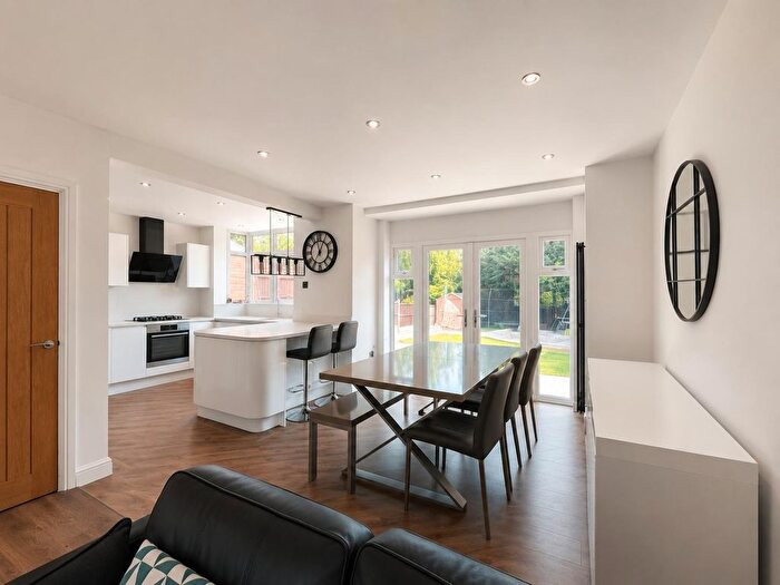 3 Bedroom Detached House To Rent In Calthorpe Close, Walsall, WS5