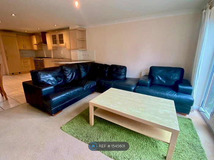 4 Bedroom Terraced House To Rent In Filton Avenue, Horfield, Bristol, BS7