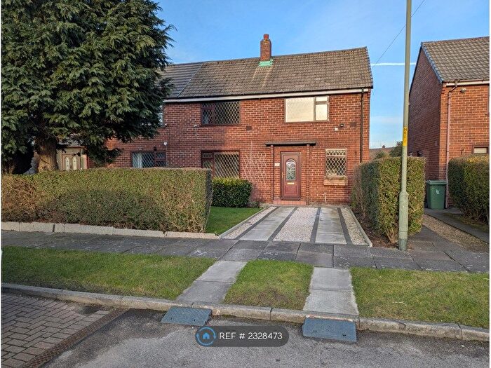 3 Bedroom Semi-Detached House To Rent In Ullswater Road, Golborne, Warrington, WA3