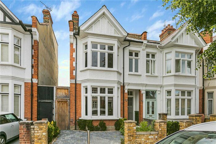 3 Bedroom Terraced House To Rent In Sedgeford Road, London, W12