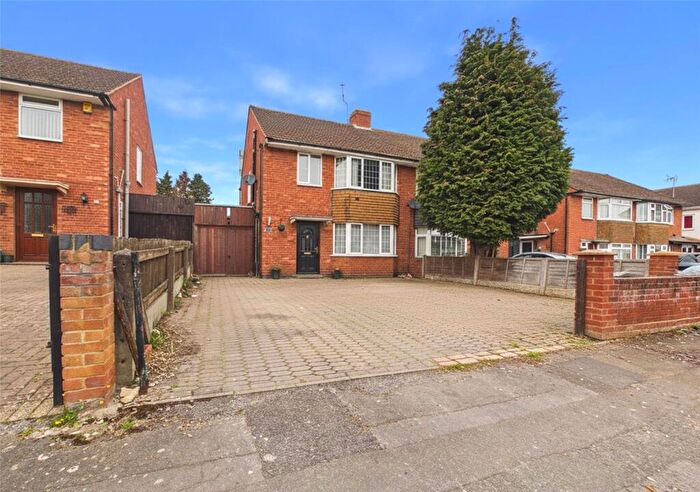 3 Bedroom Semi Detached House For Sale In Teddington Gardens, Gloucester, Gloucestershire, GL4