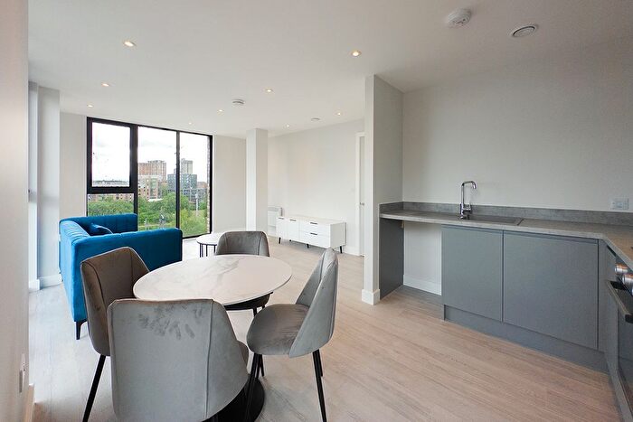 2 Bedroom Flat To Rent In Regent Plaza, Block B, Oldfield Road, Salford, M5