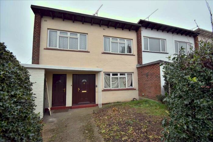 3 Bedroom House To Rent In Byron Road, Dartford, DA1