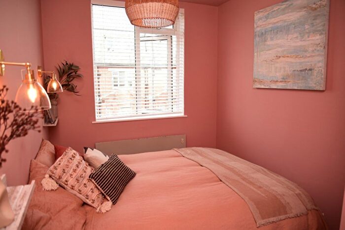 1 Bedroom Flat For Sale In Crag Hall, Durley Gardens, BH2