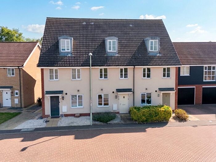 3 Bedroom Terraced House For Sale In Olive Way, Red Lodge, IP28