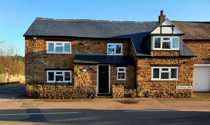 4 Bedroom Property For Sale In Vicarage Lane, Mears Ashby, Northampton, NN6