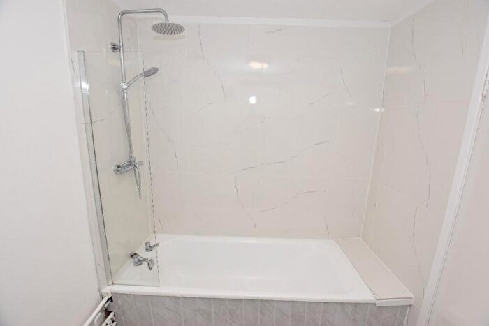 1 Bedroom Flat To Rent In Waterside, Wheeleys Lane, Birmingham, B15