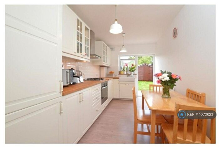 2 Bedroom Maisonette To Rent In Clewer Crescent, Harrow, HA3