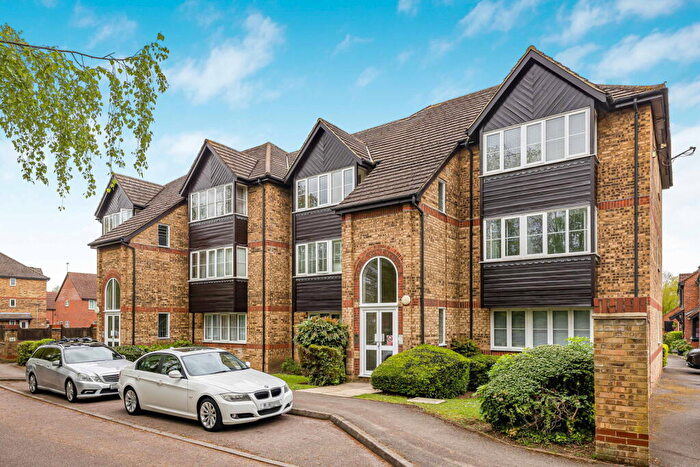 2 Bedroom Apartment For Sale In River Meads, Stanstead Abbotts, SG12