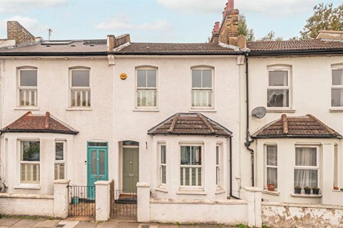 3 Bedroom Terraced House For Sale In Leahurst Road, Hither Green, SE13