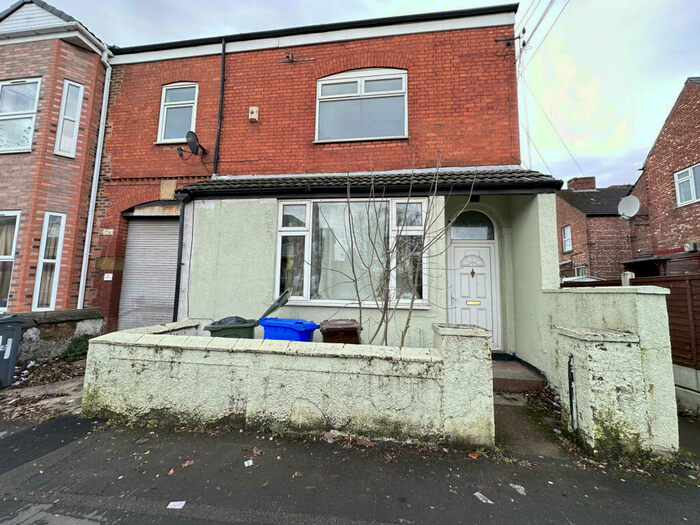 4 Bedroom Terraced House To Rent In Northmoor Road, Manchester, M12