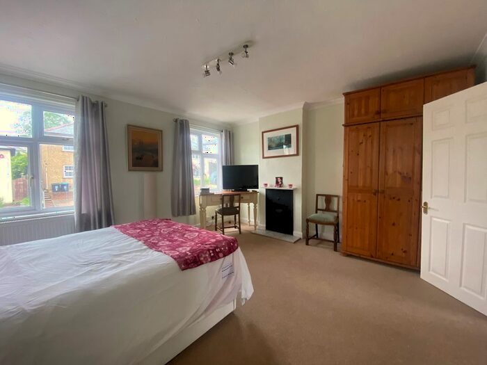 Studio To Rent In Bassil Road, Hemel Hempstead, HP2