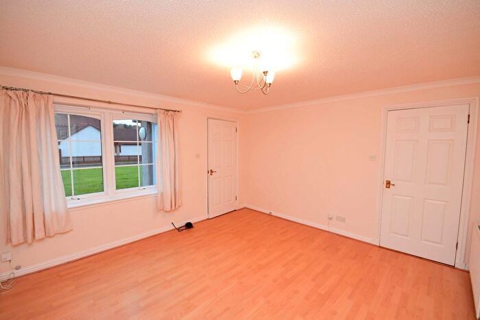 2 Bedroom Flat To Rent In Castle Heather Drive, Inverness, IV2