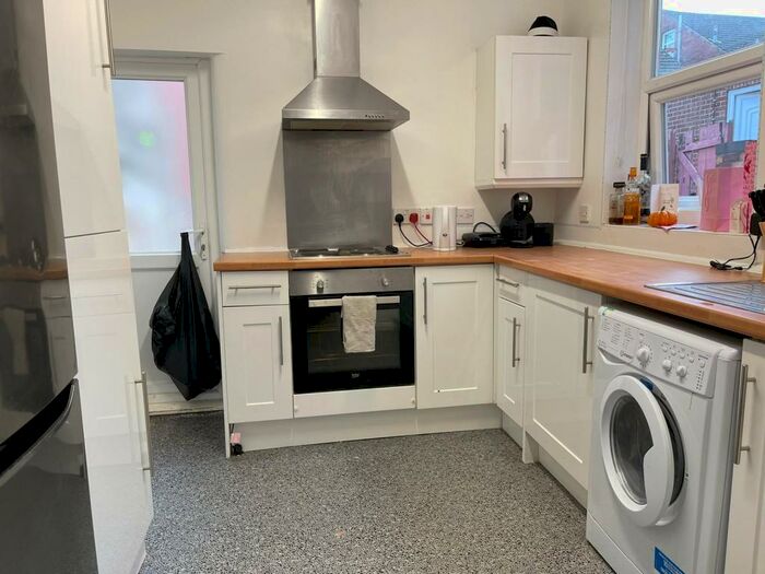 5 Bedroom Terraced House To Rent In &#;pppw Bed Arthur St, Arboretum, NG7