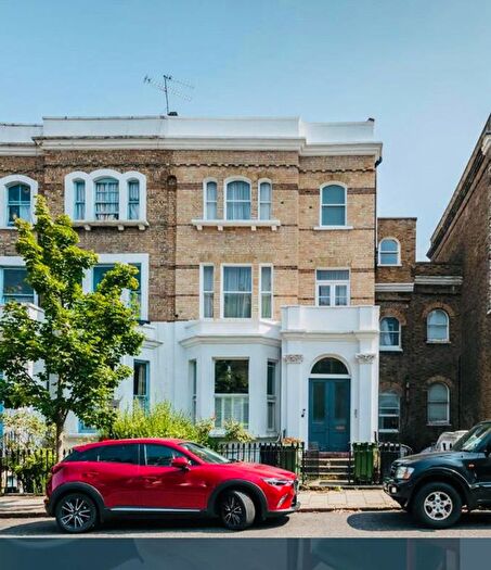 2 Bedroom Flat To Rent In Victoria Rise, London, SW4