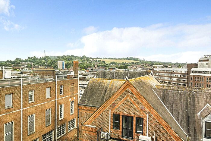 2 Bedroom Flat For Sale In Leapale Lane, Guildford, GU1