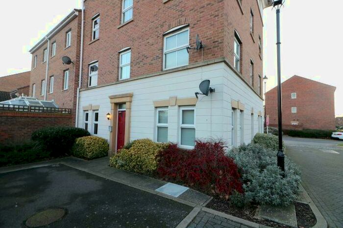 2 Bedroom Apartment To Rent In Amethyst Drive, Sittingbourne, ME10